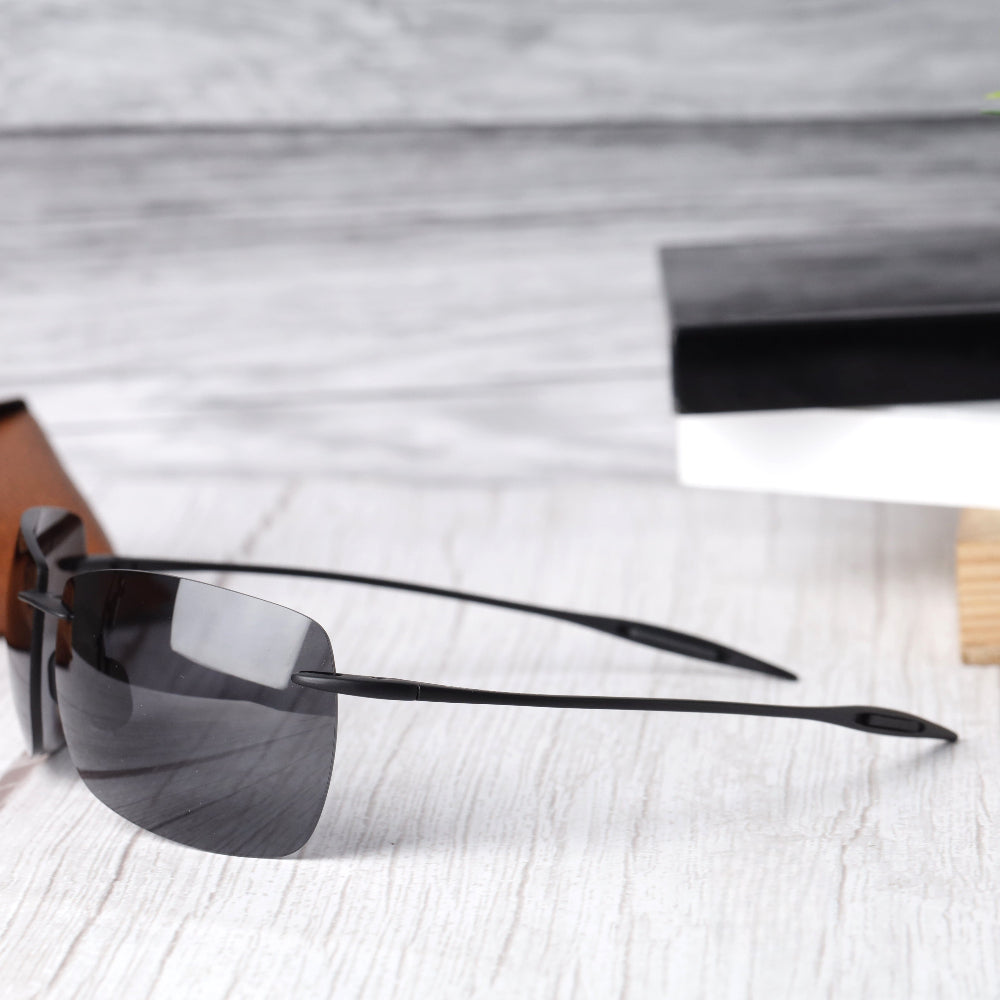 Classic Polarized Lighthouse Style 423-02 Black Neutral Grey Sunglass with black frame and neutral grey polarized lenses featuring UV 400 protection from JUO INDIA.